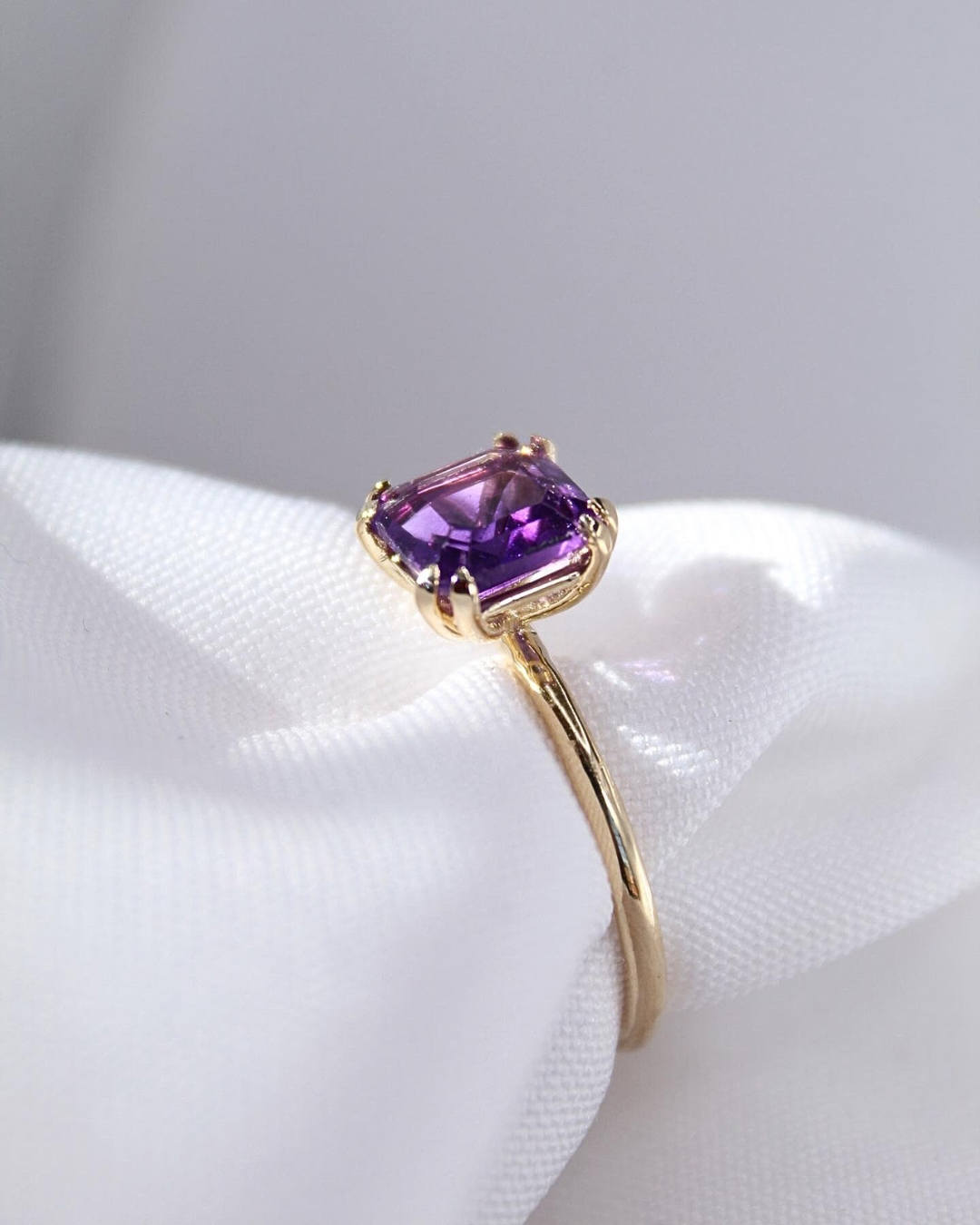 Solitario Amatista asscher con 9 uñas — foto 2