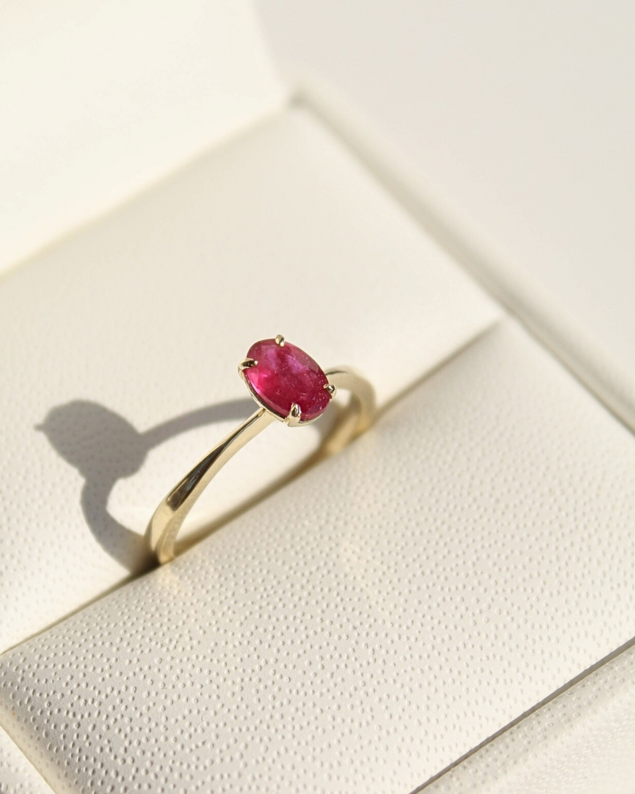 Anillo Rubí oval