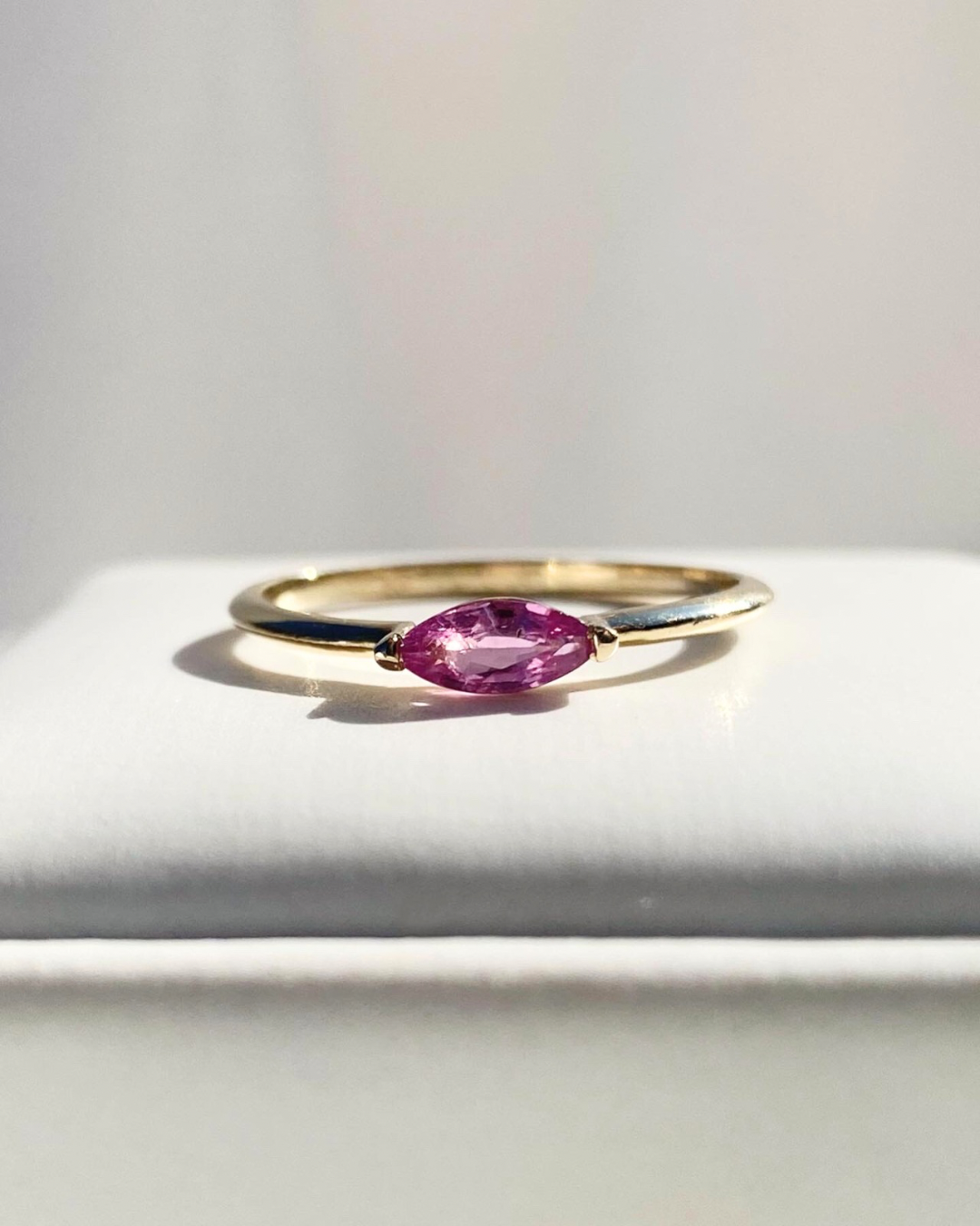 Solitario Zafiro rosa corte marquisse — foto 1